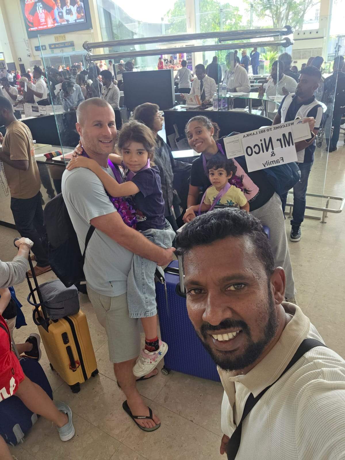 We provide a warm Sri Lankan 'Ayubowan' and professional transfers for all international travelers.
