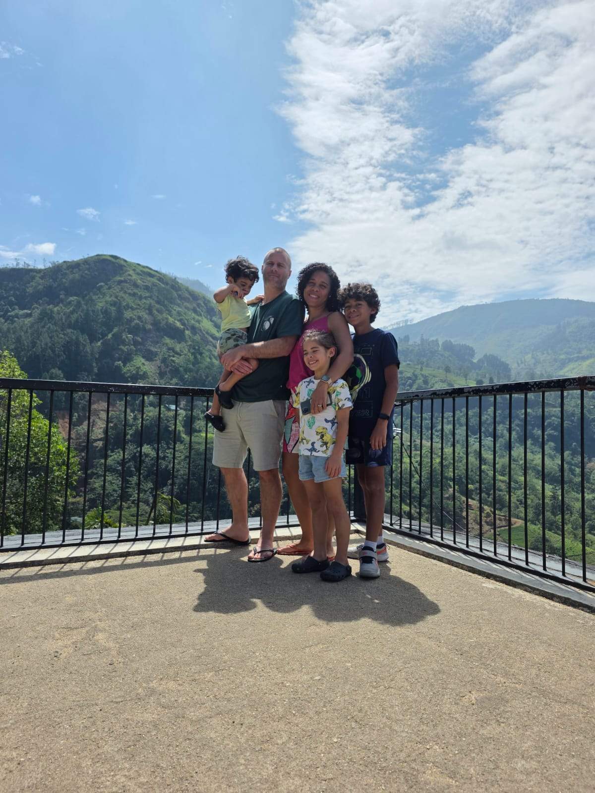 Stunning panoramic view from the Ramboda View Point overlooking the mountains and tea plantations near Nuwara Eliya, Sri Lanka.